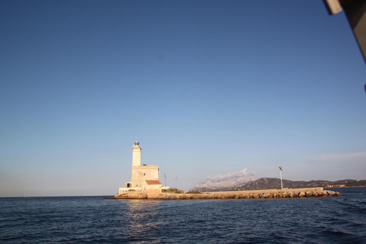 Magibac Due - Casa Vicino Aeroporto E Mater Olbia Lägenhet Exteriör bild